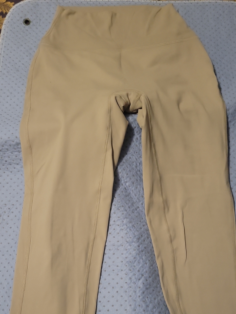 SET Active Neutral Beige/ Light Green High-Waist Leggings